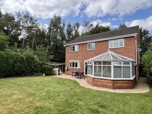 Photo 26- click for photo gallery